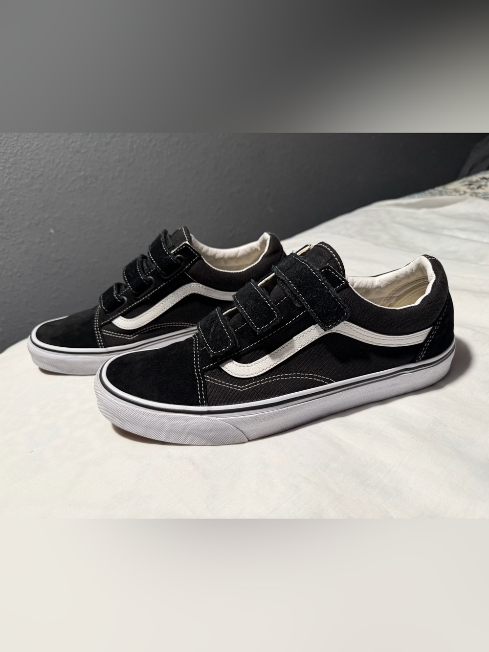 Vans old skool V Black and White Velcro Mens Skate Sneakers size 11.5